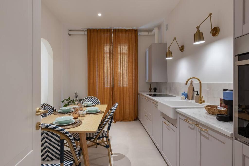 Foscolo 46 - Elegant Family Apartment Τεργέστη Εξωτερικό φωτογραφία